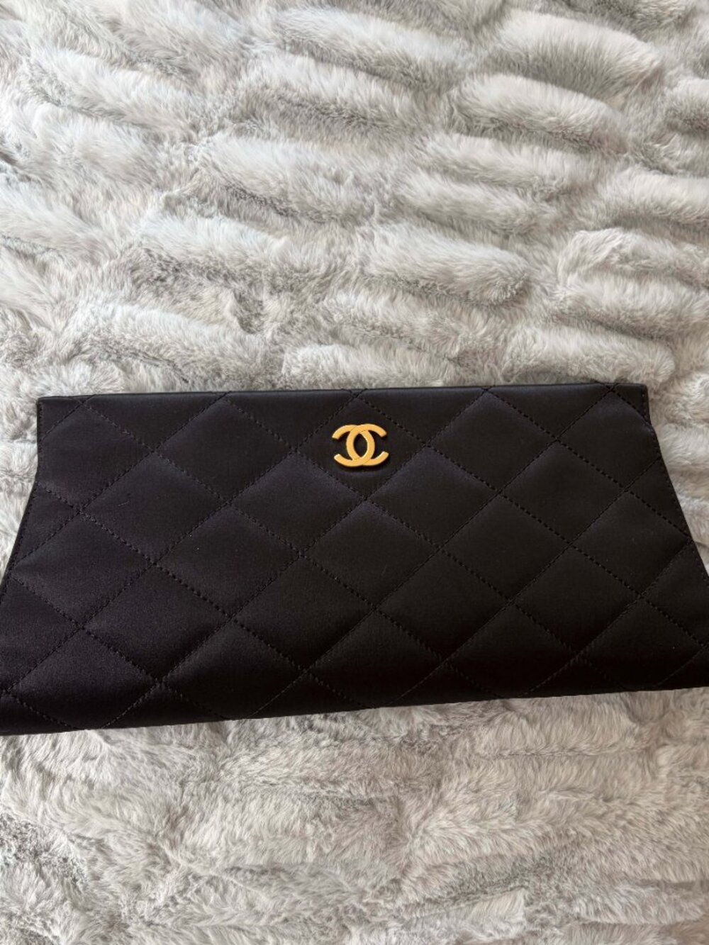 Vintage Chanel Satin Frame Clutch - Picture 3 of 12